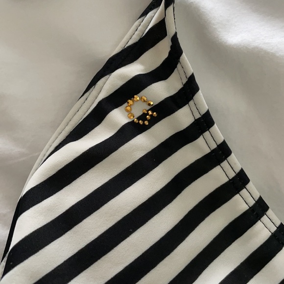 Guess bathing suit - Picture 3 of 8